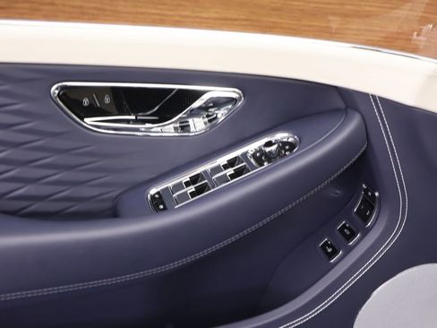 New 2026 Bentley Continental GTC image 31