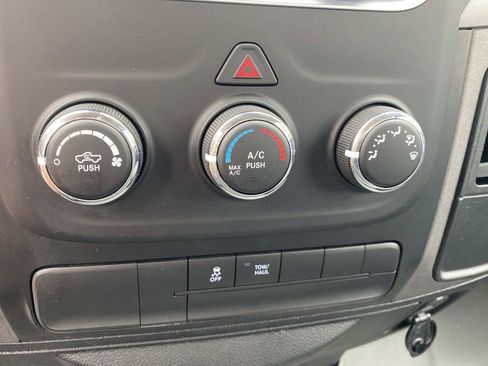 Used 2018 RAM 1500 Express RWD image 24
