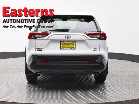 Used 2023 Toyota RAV4 LE AWD/4WD image 6