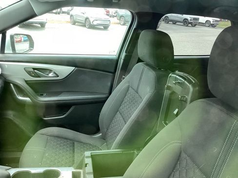 Used 2022 Chevrolet Blazer LT image 5