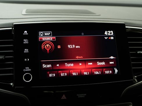 Certified 2022 Honda Ridgeline Black Edition image 32