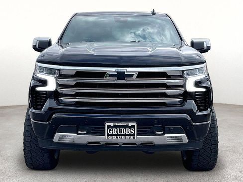 Used 2022 Chevrolet Silverado 1500 High Country w/ Technology Package AWD/4WD image 5