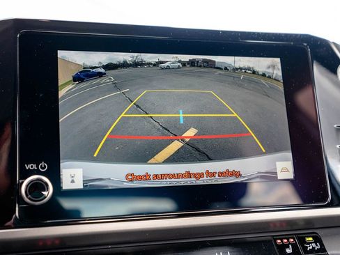 Used 2025 Toyota Camry LE image 29