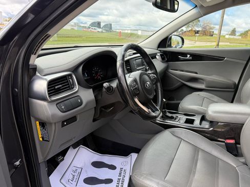 Used 2016 Kia Sorento EX FWD image 12
