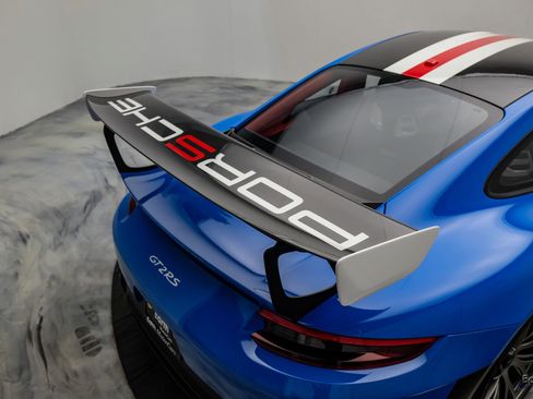 Used 2019 Porsche 911 GT2 RS RWD image 19