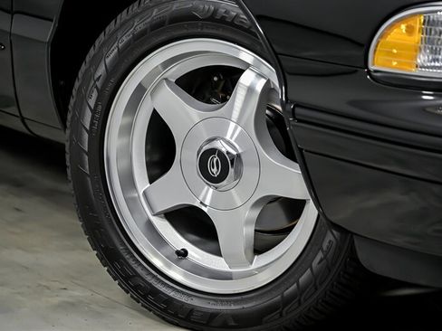 Used 1994 Chevrolet Impala SS RWD image 3