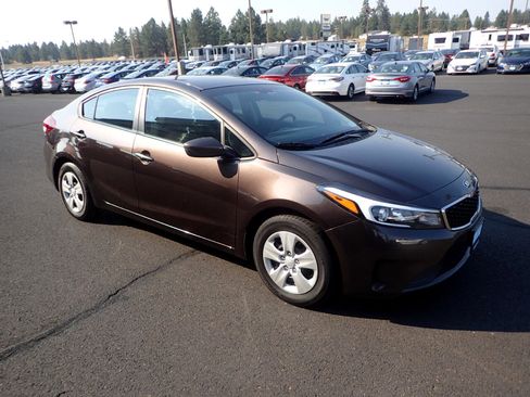 Used 2018 Kia Forte LX image 7