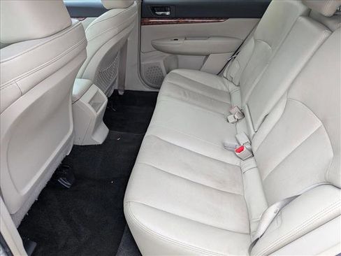 Used 2011 Subaru Outback 3.6R Limited w/ PWR Moonroof Pkg AWD/4WD image 14