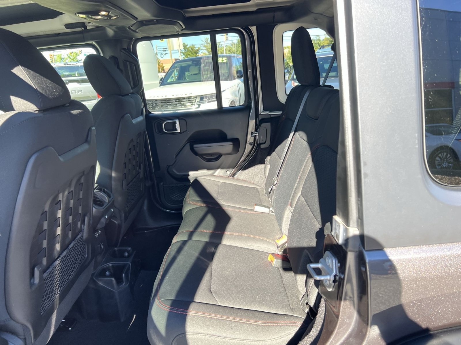 Used 2021 Jeep Wrangler Unlimited Rubicon AWD/4WD image 22