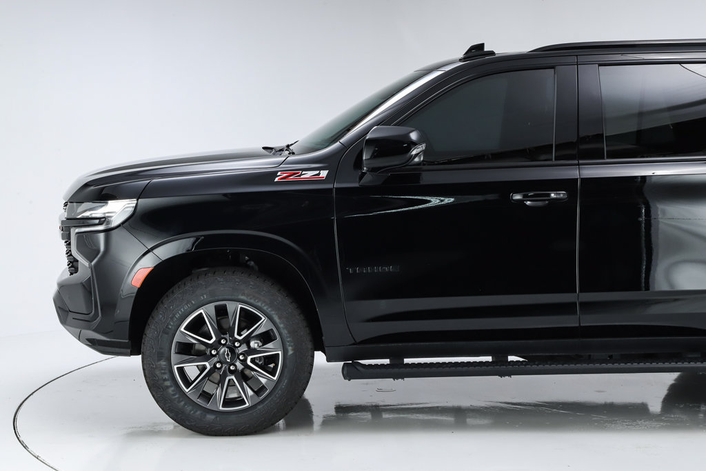 Used 2024 Chevrolet Tahoe Z71 w/ Luxury Package AWD/4WD image 3