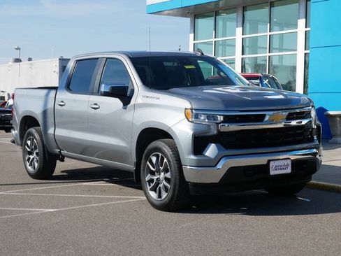 Used 2023 Chevrolet Silverado 1500 LT AWD/4WD image 23