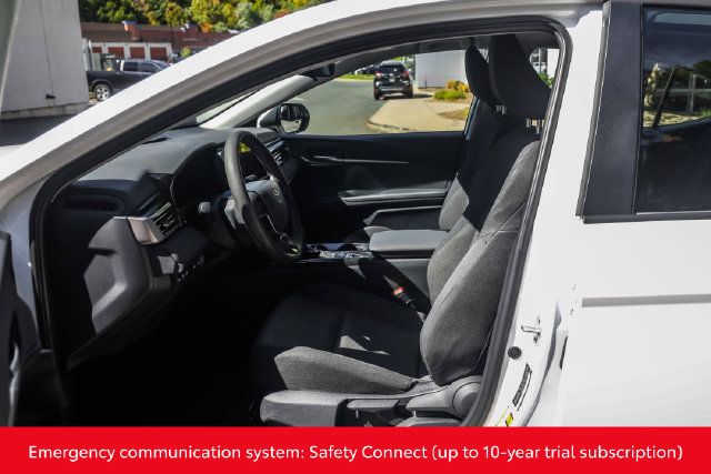 Used 2025 Toyota Camry LE FWD image 28