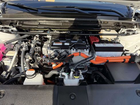 Used 2025 Lexus RZ 450e Premium w/ Technology Package image 27