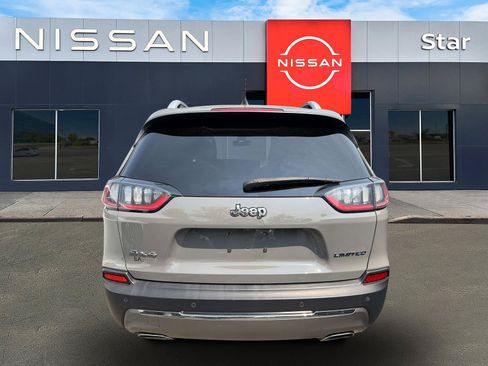Used 2019 Jeep Cherokee Limited AWD/4WD image 5
