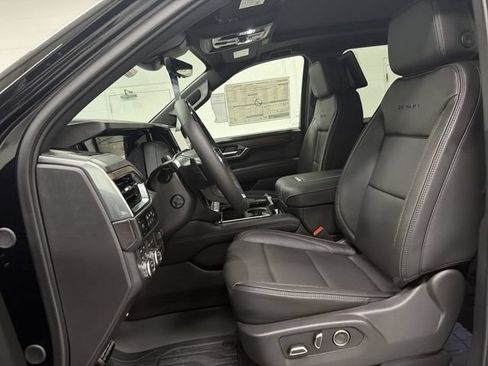 New 2026 GMC Yukon XL Denali AWD/4WD image 24