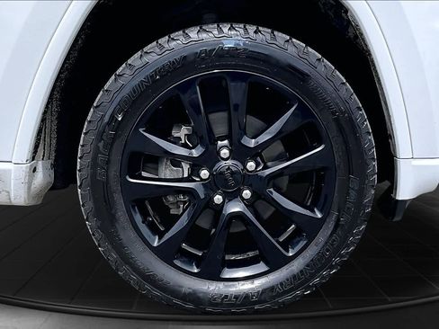 Used 2020 Jeep Grand Cherokee Altitude AWD/4WD image 34
