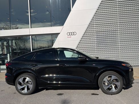 Used 2025 Audi Q6 e-tron Premium Plus w/ Premium Plus image 3