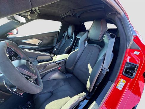 Used 2020 Chevrolet Corvette Stingray Premium Cpe w/ 3LT Preferred Equipment Group image 19