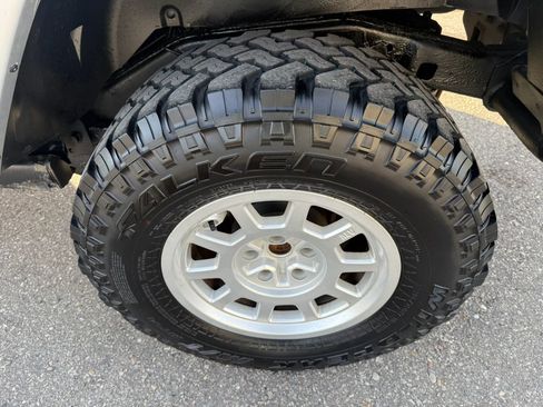 Used 2012 Jeep Wrangler Rubicon w/ PWR Convenience Group AWD/4WD image 10