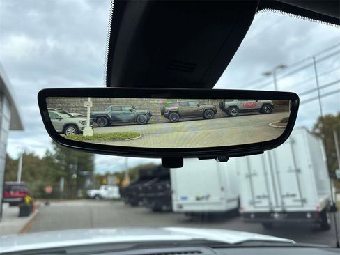 Used 2021 GMC Sierra 1500 AT4 w/ AT4 Value Package image 30