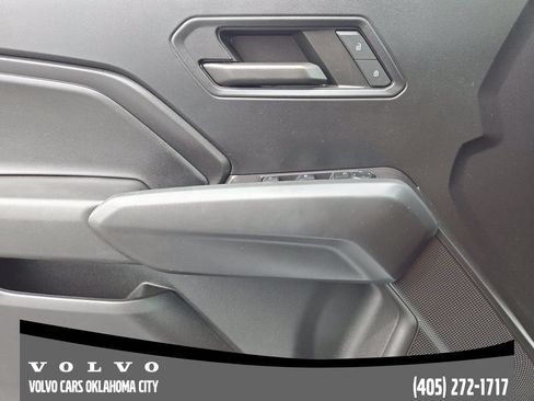 Used 2024 Chevrolet Colorado Trail Boss w/ Technology Package AWD/4WD image 17
