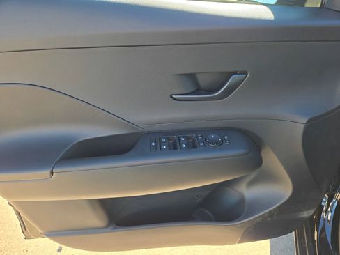 New 2026 Hyundai Kona SE FWD image 19