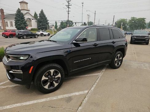 Certified 2023 Jeep Grand Cherokee 4WD 4xe image 9