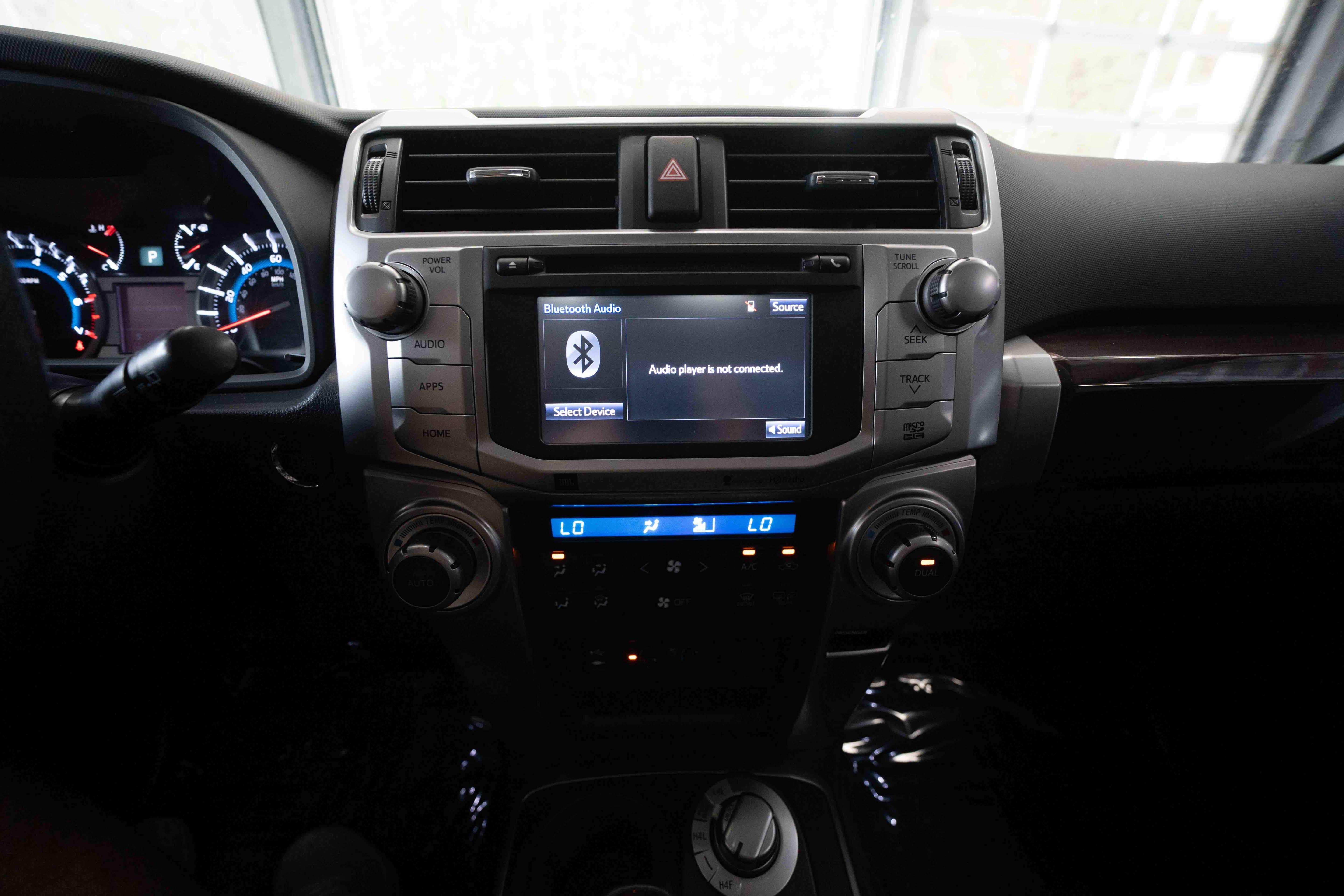 Used 2015 Toyota 4Runner Limited AWD/4WD image 17