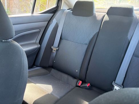 Used 2025 Nissan Versa SV image 39