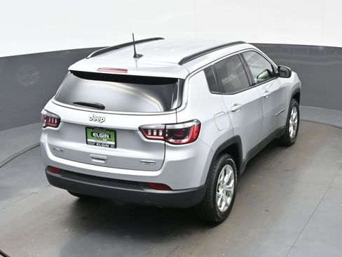 Used 2024 Jeep Compass Latitude image 35