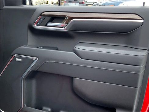 Used 2022 Chevrolet Silverado 1500 LT Trail Boss w/ Convenience Package II image 22