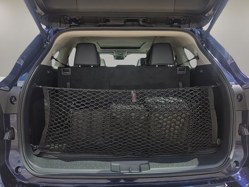 New 2026 Toyota Highlander Platinum AWD/4WD image 13