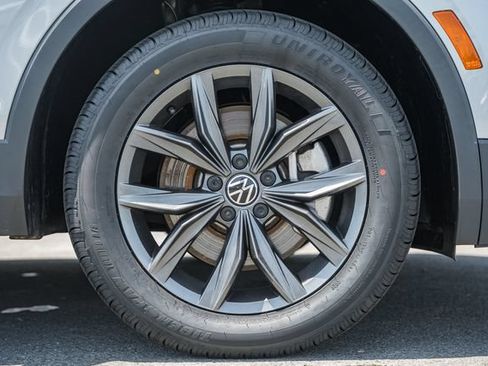 Used 2023 Volkswagen Tiguan SE FWD image 20