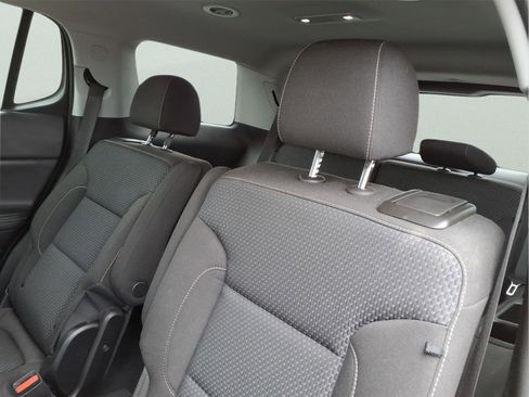 Used 2024 Chevrolet Equinox LT w/ LPO, Floor Liner Package FWD image 11