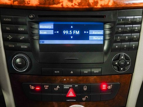 Used 2003 Mercedes-Benz E 320 Sedan image 29