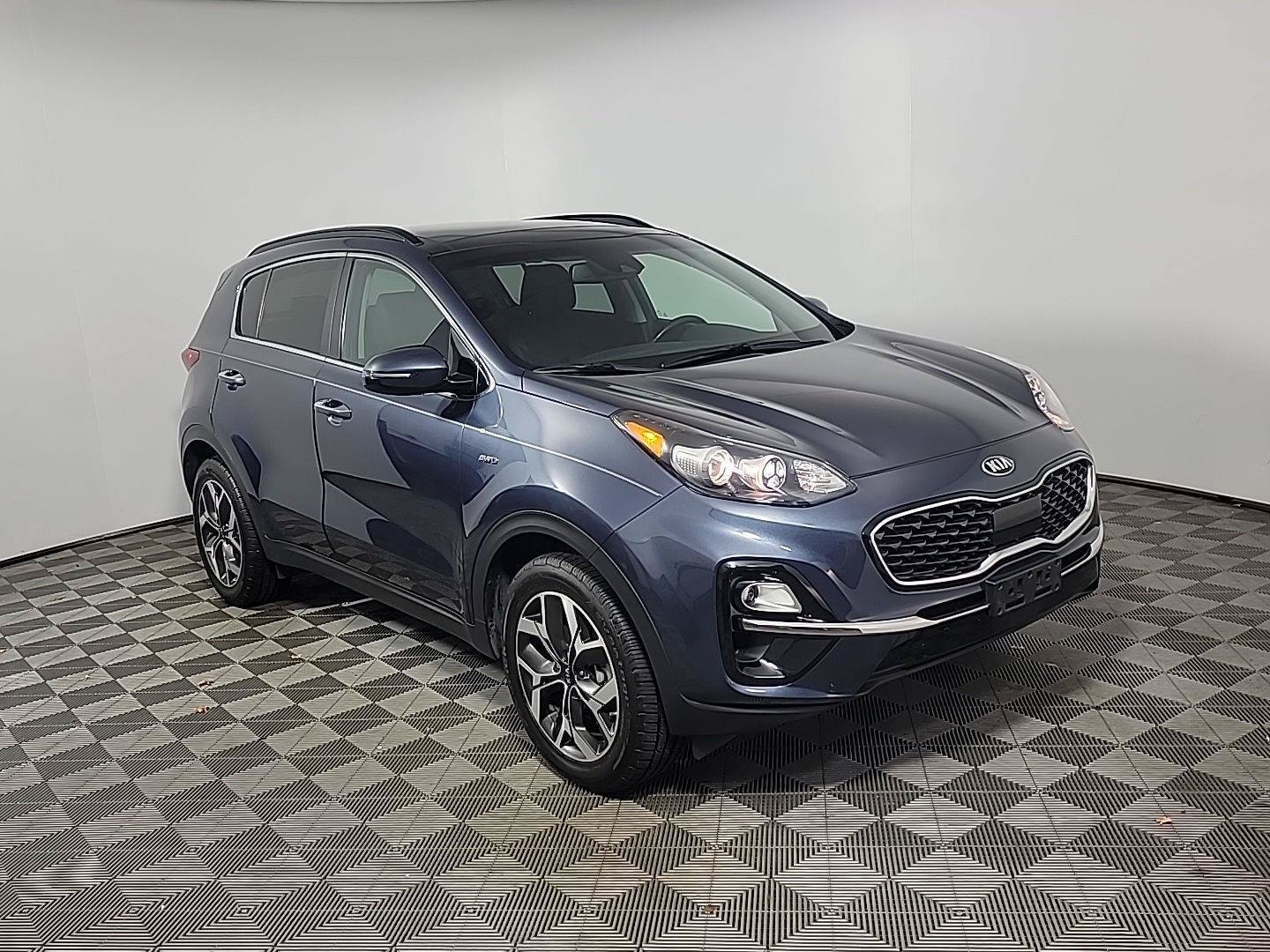 Used 2020 Kia Sportage EX w/ Option Group 15 AWD/4WD image 1
