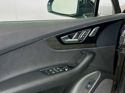 Used 2018 Audi Q7 3.0T Premium Plus w/ Premium Plus Package image 18