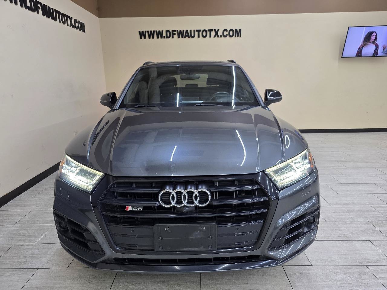 Used 2020 Audi SQ5 Prestige w/ Prestige Package AWD/4WD image 3