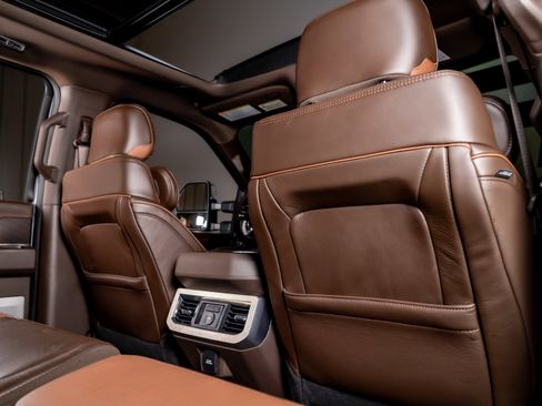 Used 2025 Ford F450 King Ranch w/ Chrome Package image 27