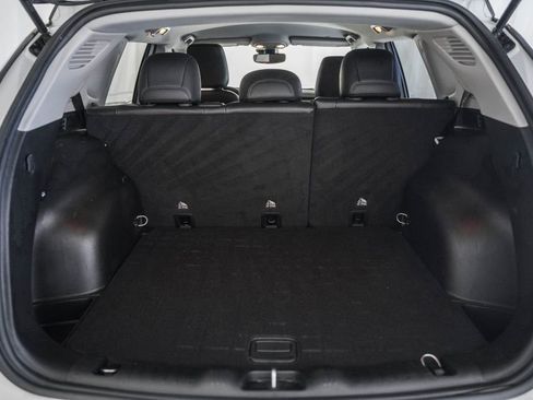 Used 2022 Jeep Compass Limited image 13