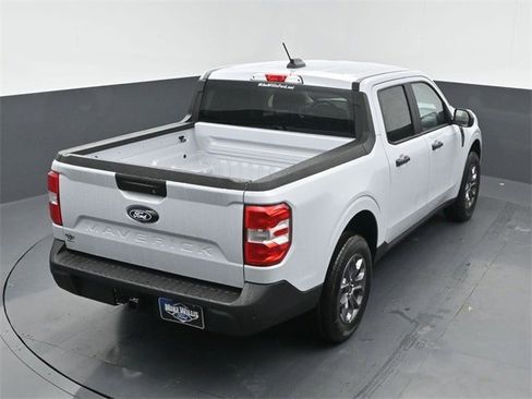 New 2025 Ford Maverick XLT image 15