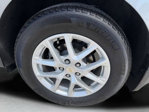 Used 2023 Chevrolet Equinox LT FWD image 35