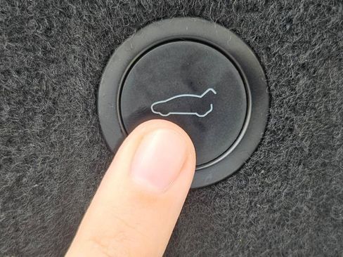 Used 2023 Tesla Model S Standard Range AWD/4WD image 79