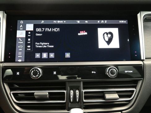 Used 2022 Porsche Macan GTS image 10