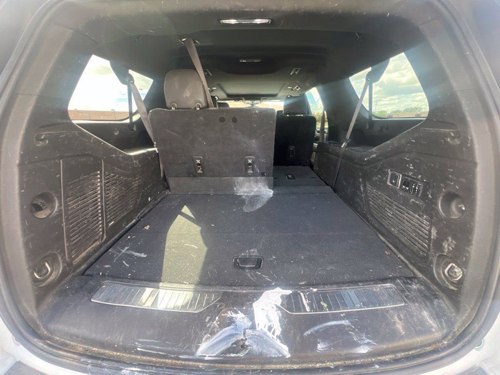 Used 2021 Chevrolet Suburban RST w/ Luxury Package AWD/4WD image 12
