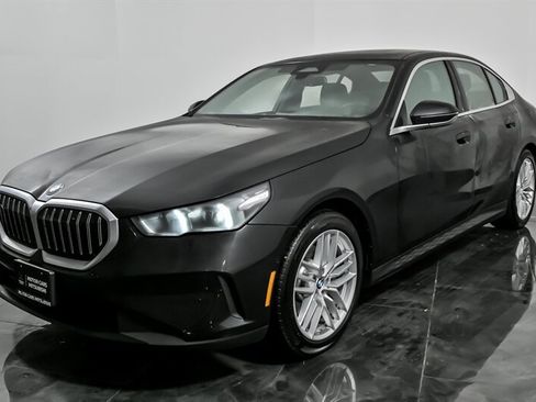 Used 2024 BMW 530i xDrive 530i xDrive w/ M Sport Package image 5