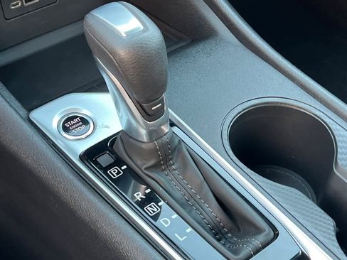 Used 2025 Nissan Altima 2.5 SV image 23