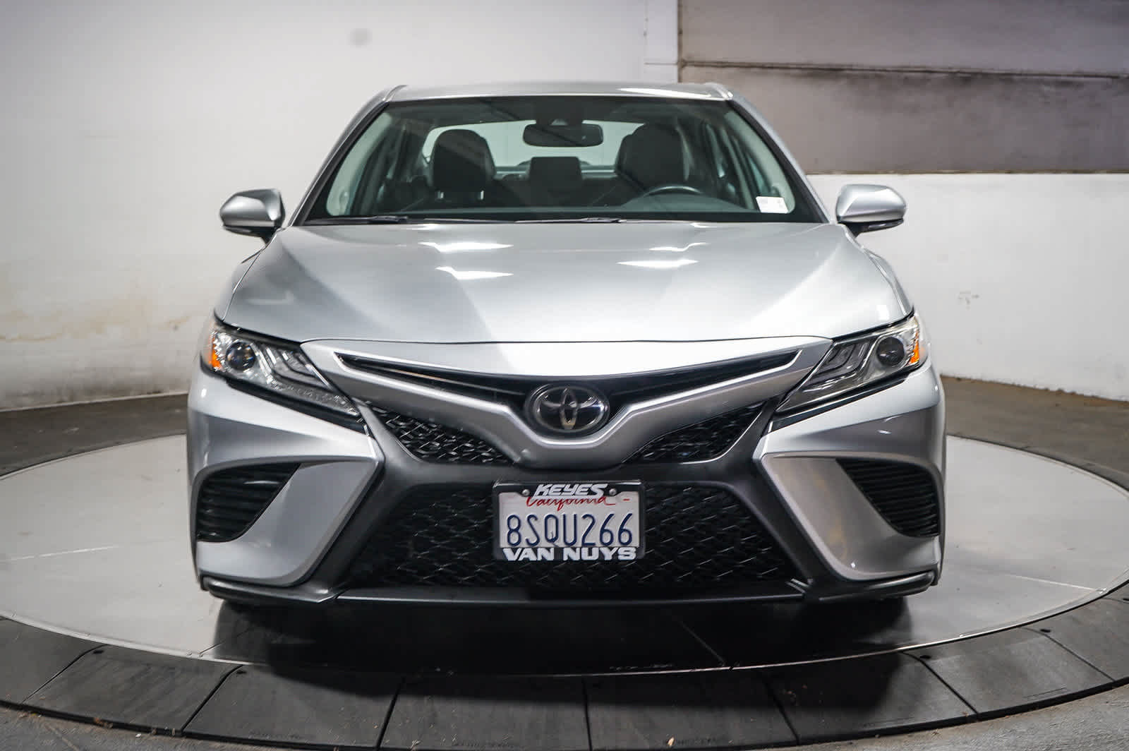 Used 2020 Toyota Camry XSE w/ Navigation Package FWD image 2