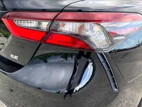 Used 2021 Toyota Camry SE FWD image 30