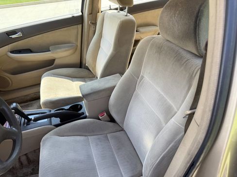 Used 2004 Honda Accord LX image 8